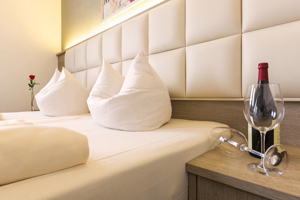Bavaria Hotel Muenchner Hof Superior Stuttgart Exteriör bild