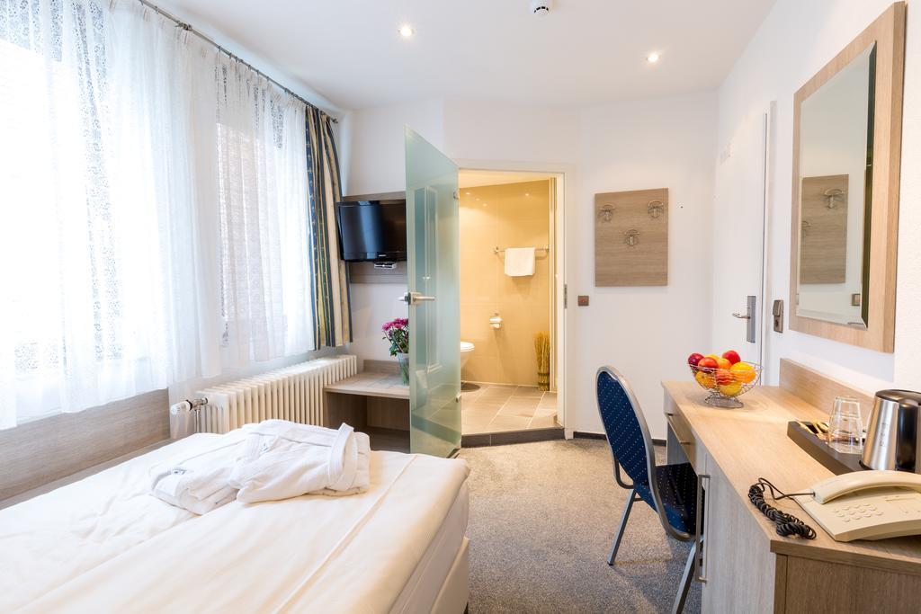 Bavaria Hotel Muenchner Hof Superior Stuttgart Exteriör bild