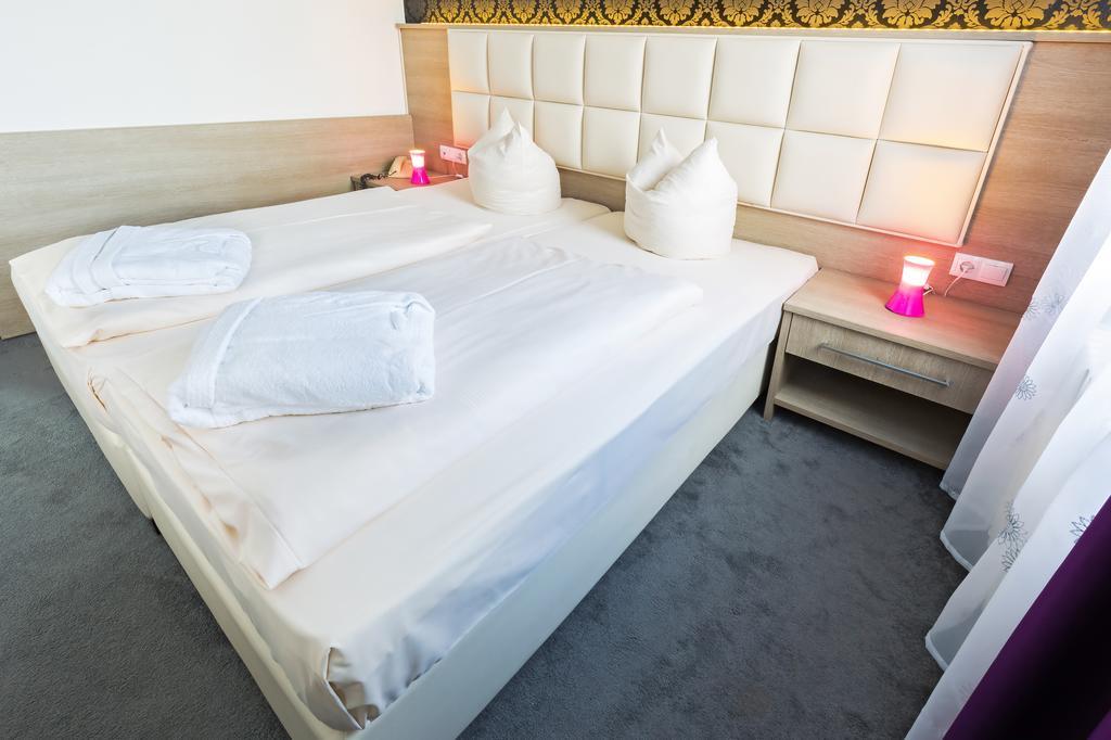 Bavaria Hotel Muenchner Hof Superior Stuttgart Exteriör bild
